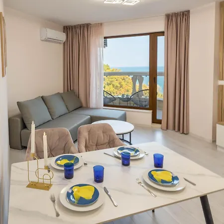 아파트 Luxurious Beachfront With Private And Panoramic Views In La Complex 바르나