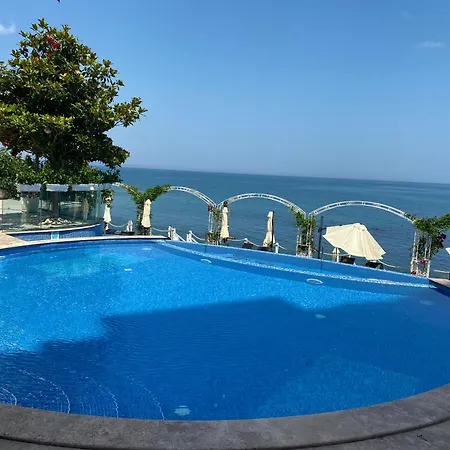 Luxurious Beachfront With Private And Panoramic Views In La Complex 바르나