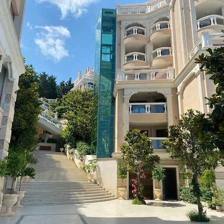 아파트 Luxurious Beachfront With Private And Panoramic Views In La Complex 바르나