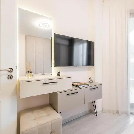 Daire Luxurious Beachfront With Private And Panoramic Views In La Complex Varna