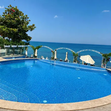 Luxurious Beachfront With Private And Panoramic Views In La Complex Apartament *