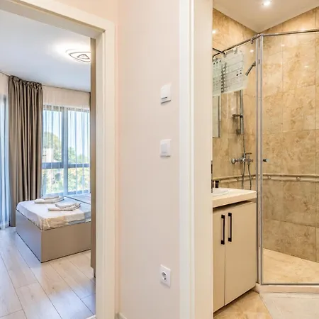 Luxurious Beachfront With Private And Panoramic Views In La Complex Апартаменти Варна