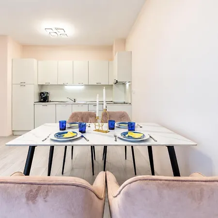 Luxurious Beachfront With Private And Panoramic Views In La Complex Апартаменти Варна