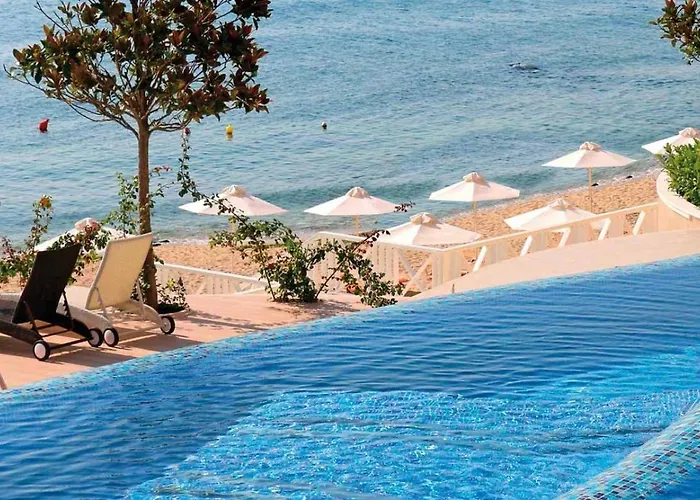 Luxurious Beachfront With Private And Panoramic Views In La Complex Apartment Varna