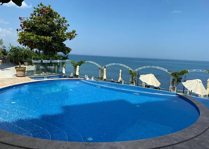 Luxurious Beachfront With Private And Panoramic Views In La Complex Varna